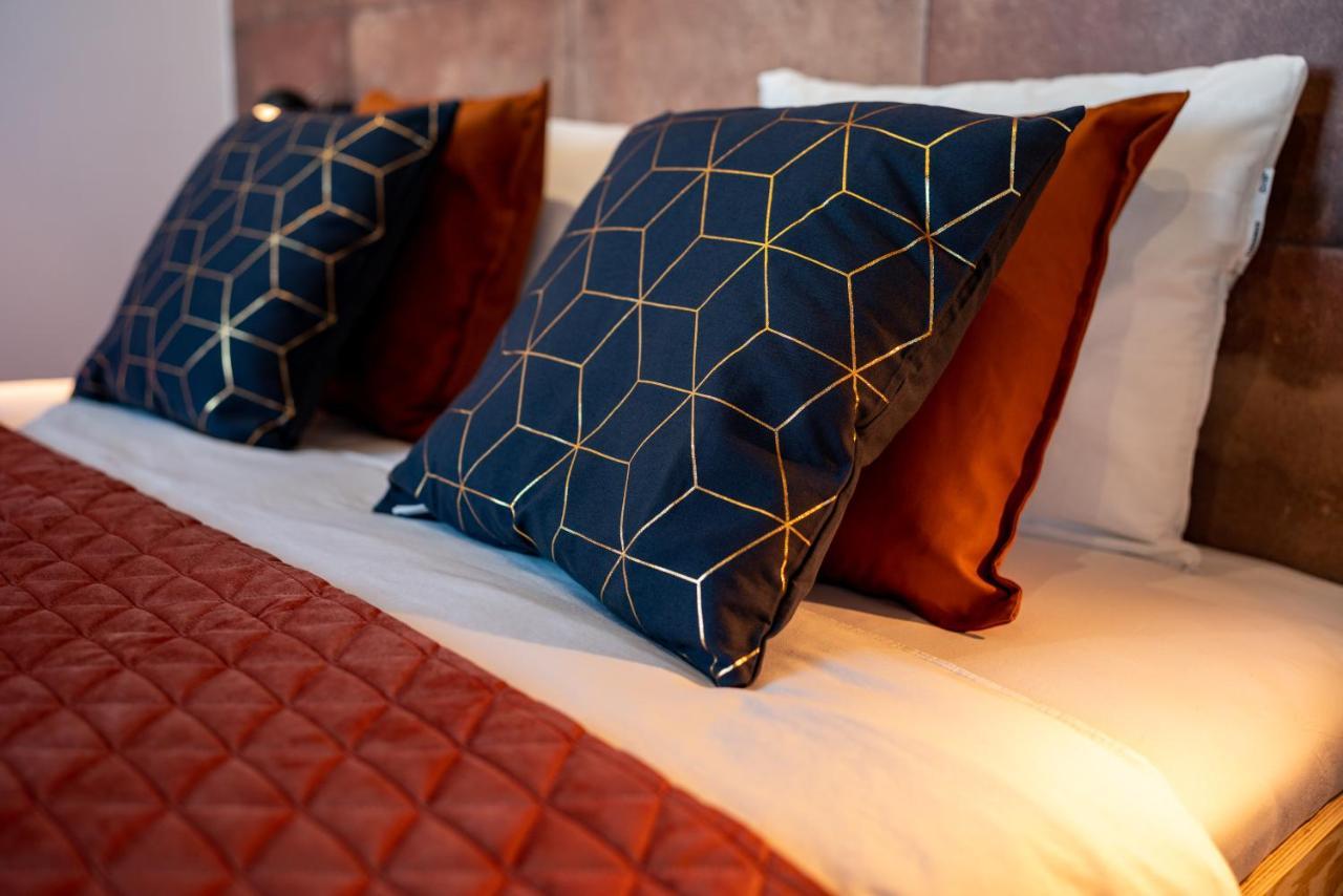 Апартаменти Chwaliszewo 62 - Bemyguest! In *